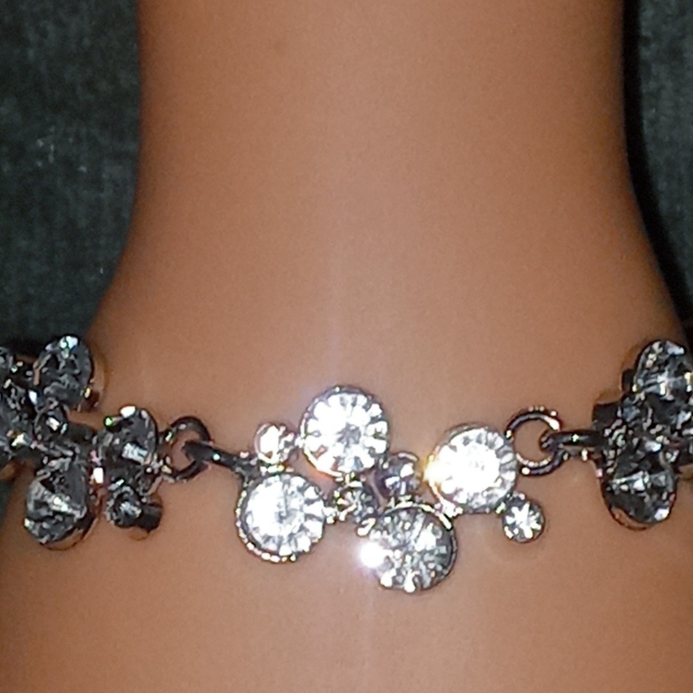 OLD HOLLYWOOD WHITE BRACELET